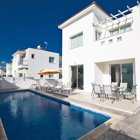 Avra Villas Paralimni Exterior foto
