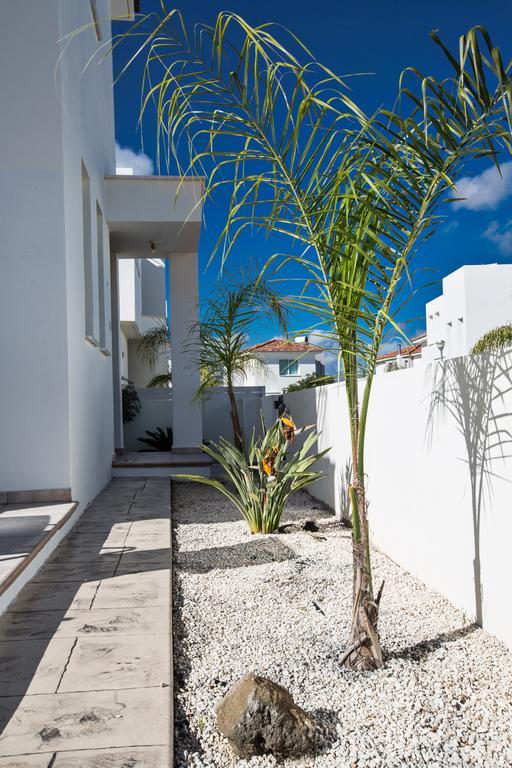 Avra Villas Paralimni Zimmer foto