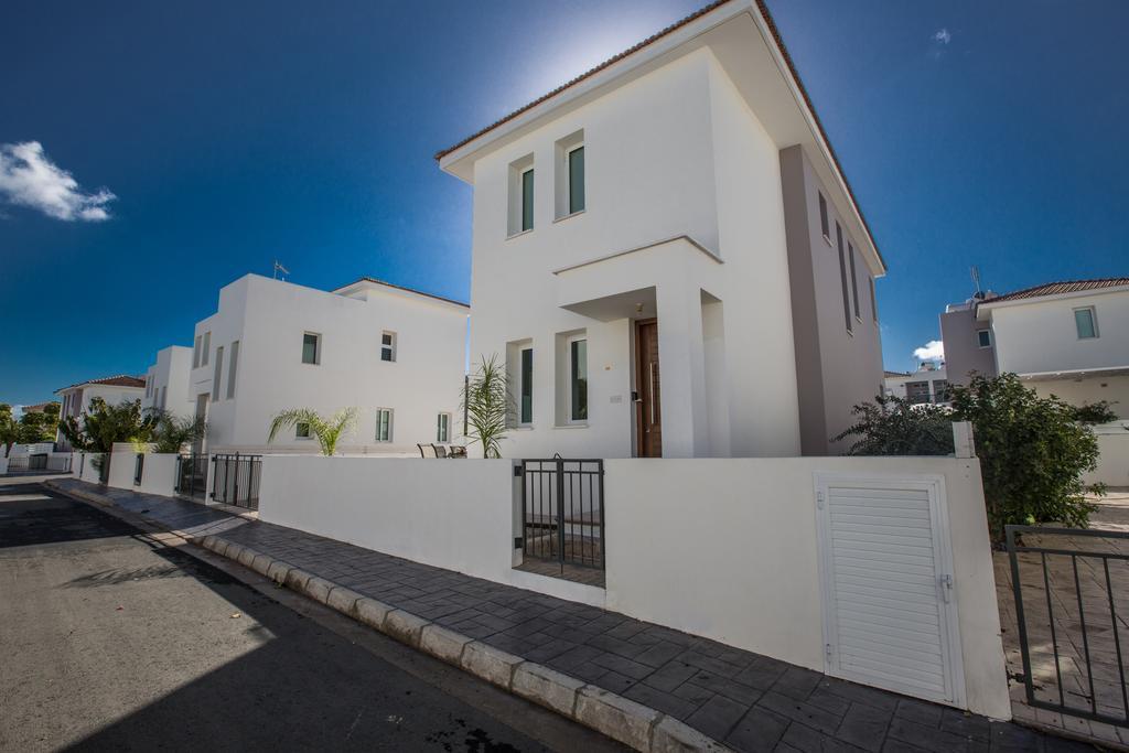 Avra Villas Paralimni Zimmer foto