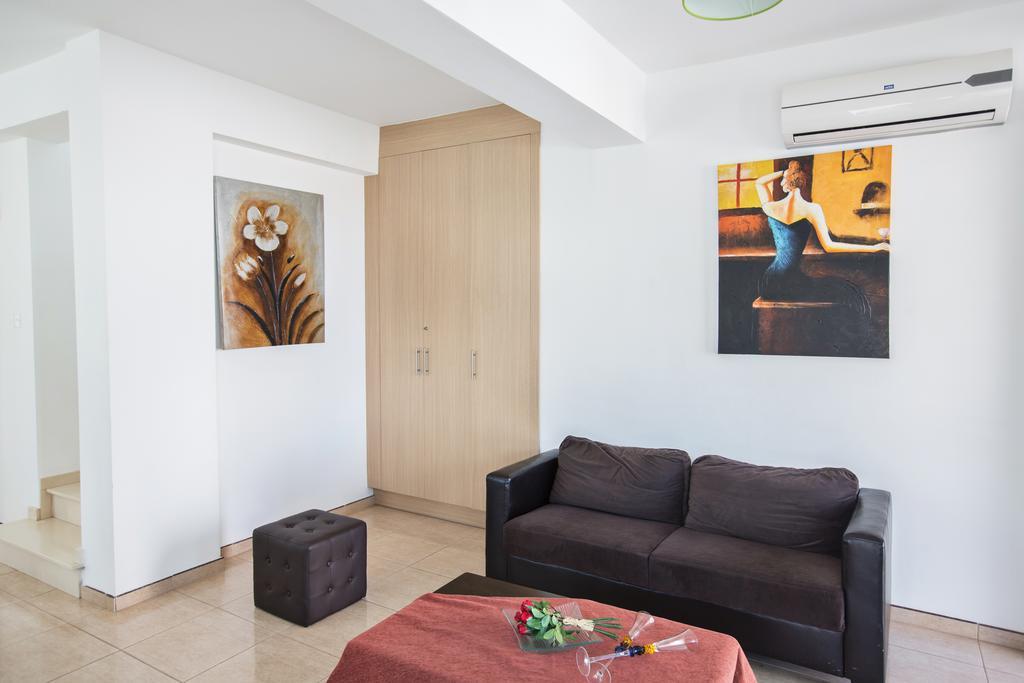 Avra Villas Paralimni Zimmer foto