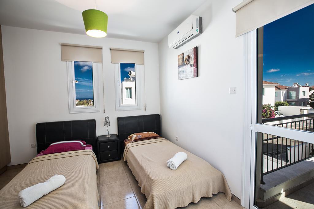Avra Villas Paralimni Zimmer foto
