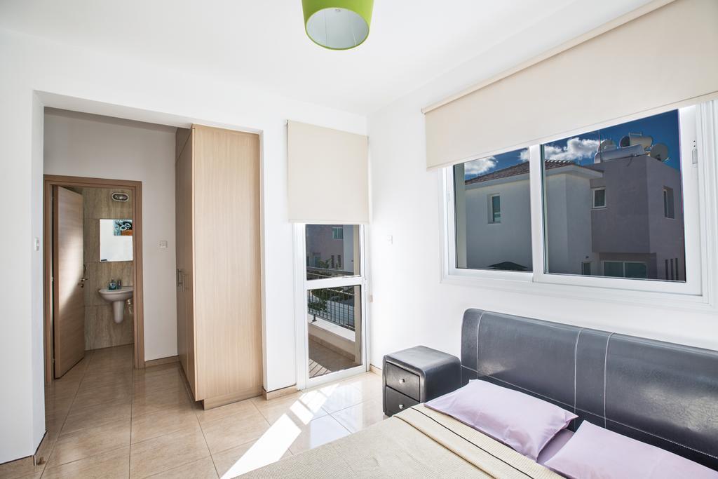 Avra Villas Paralimni Zimmer foto