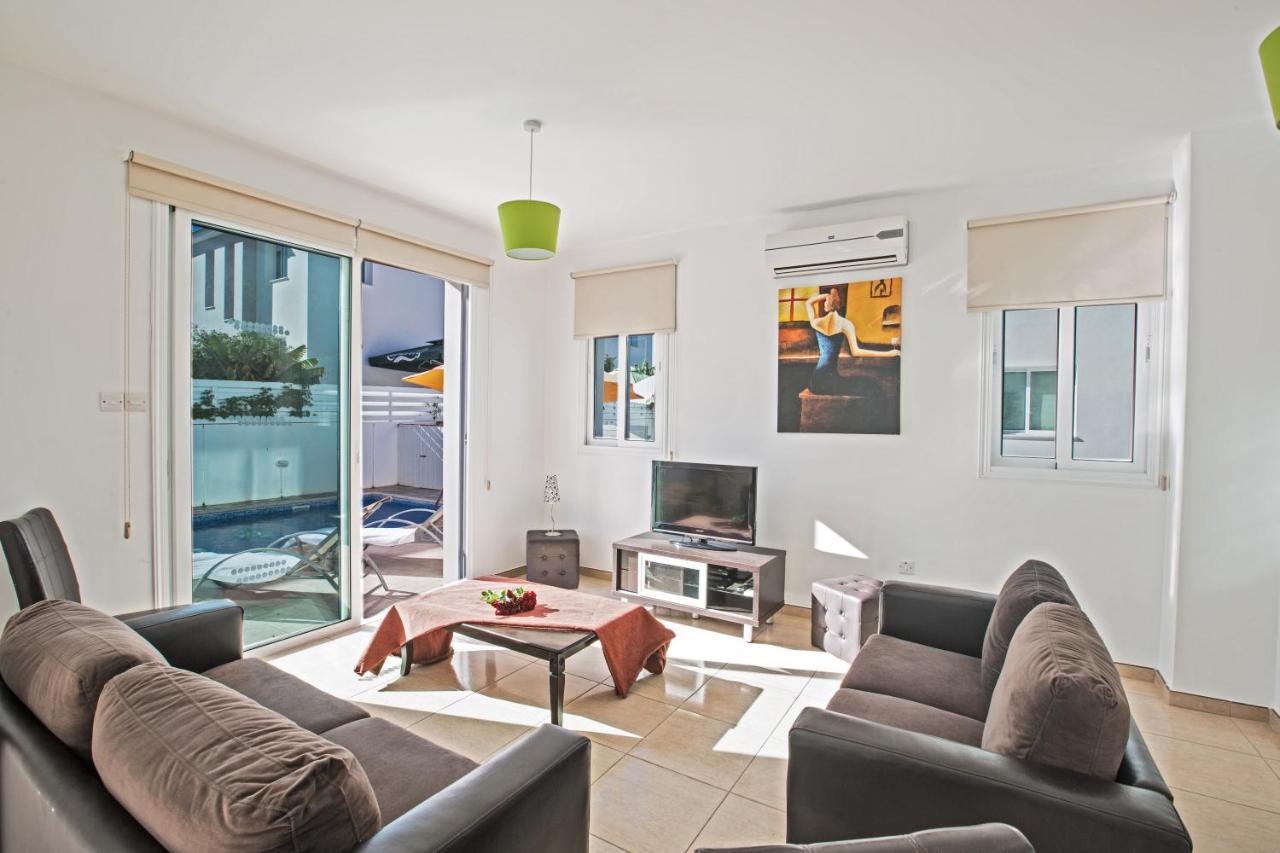 Avra Villas Paralimni Exterior foto