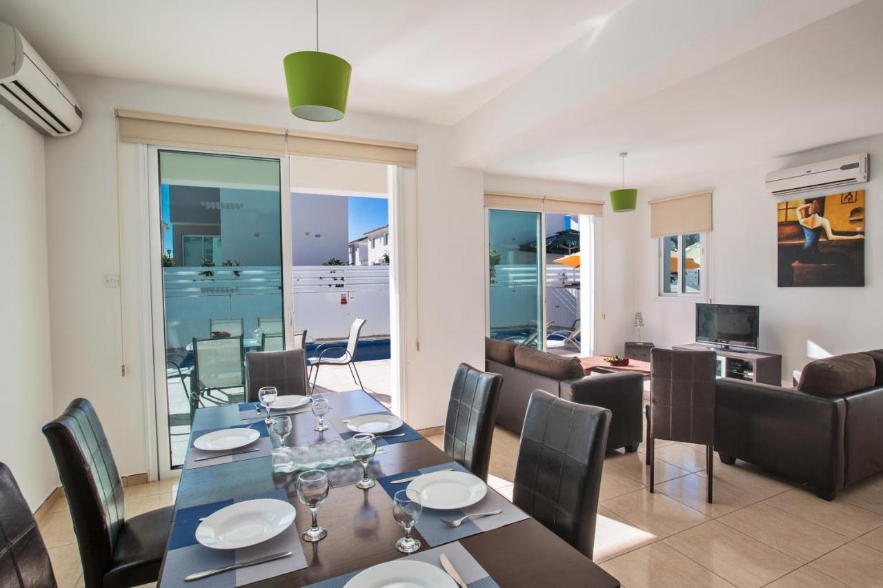 Avra Villas Paralimni Exterior foto